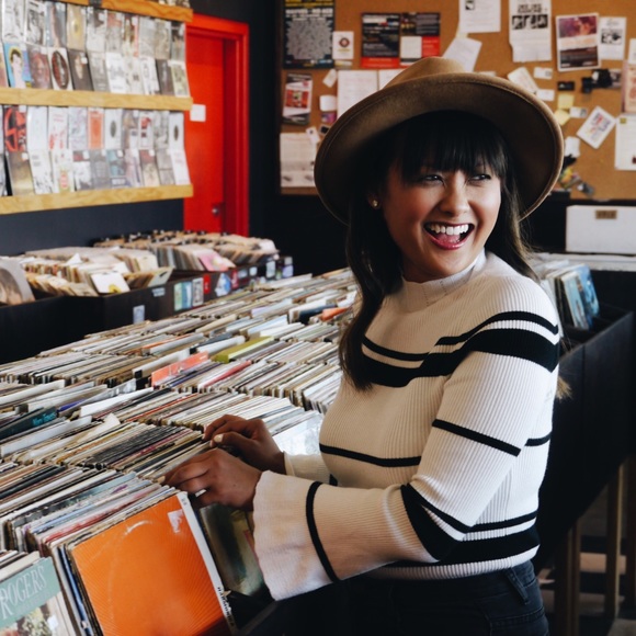 1 LEFTβͺοΈHP2xβͺοΈQ2 sweater. - Picture 3 of 5